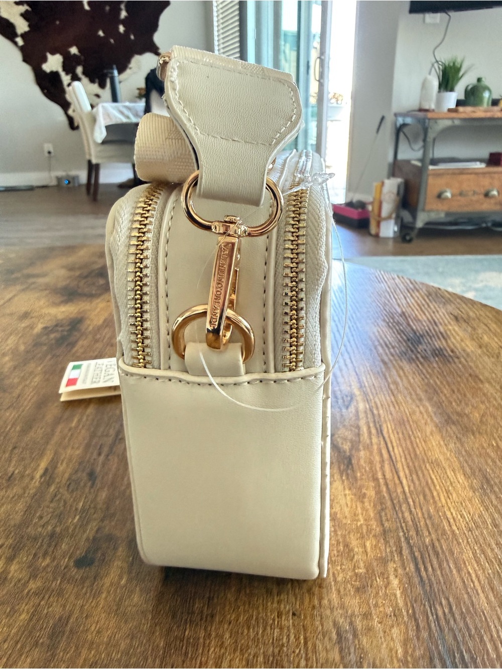 Valentino Orlandi Cream Vegan Leather Crossbody Bag with Gold Studs NWT - Picture 7 of 8